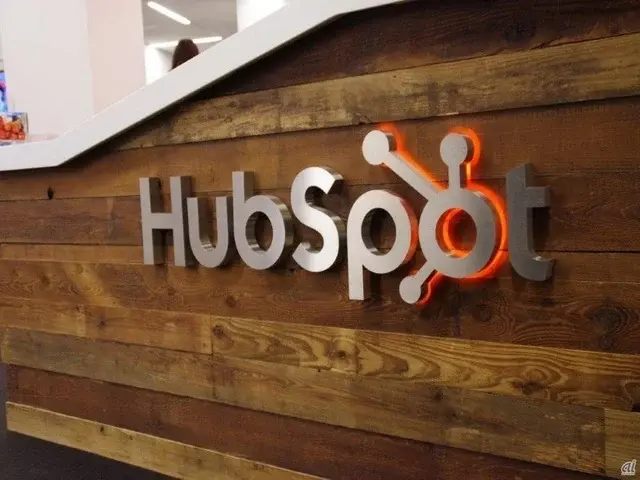 HubSpot Desk